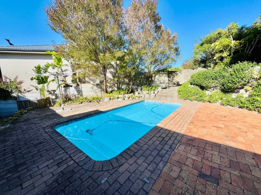 6 Bedroom Property for Sale in The Village Western Cape
